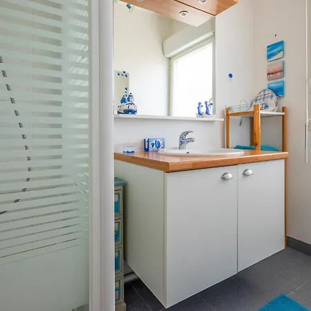 Gorgeous Apartment In Royan With Kitchen Extérieur photo