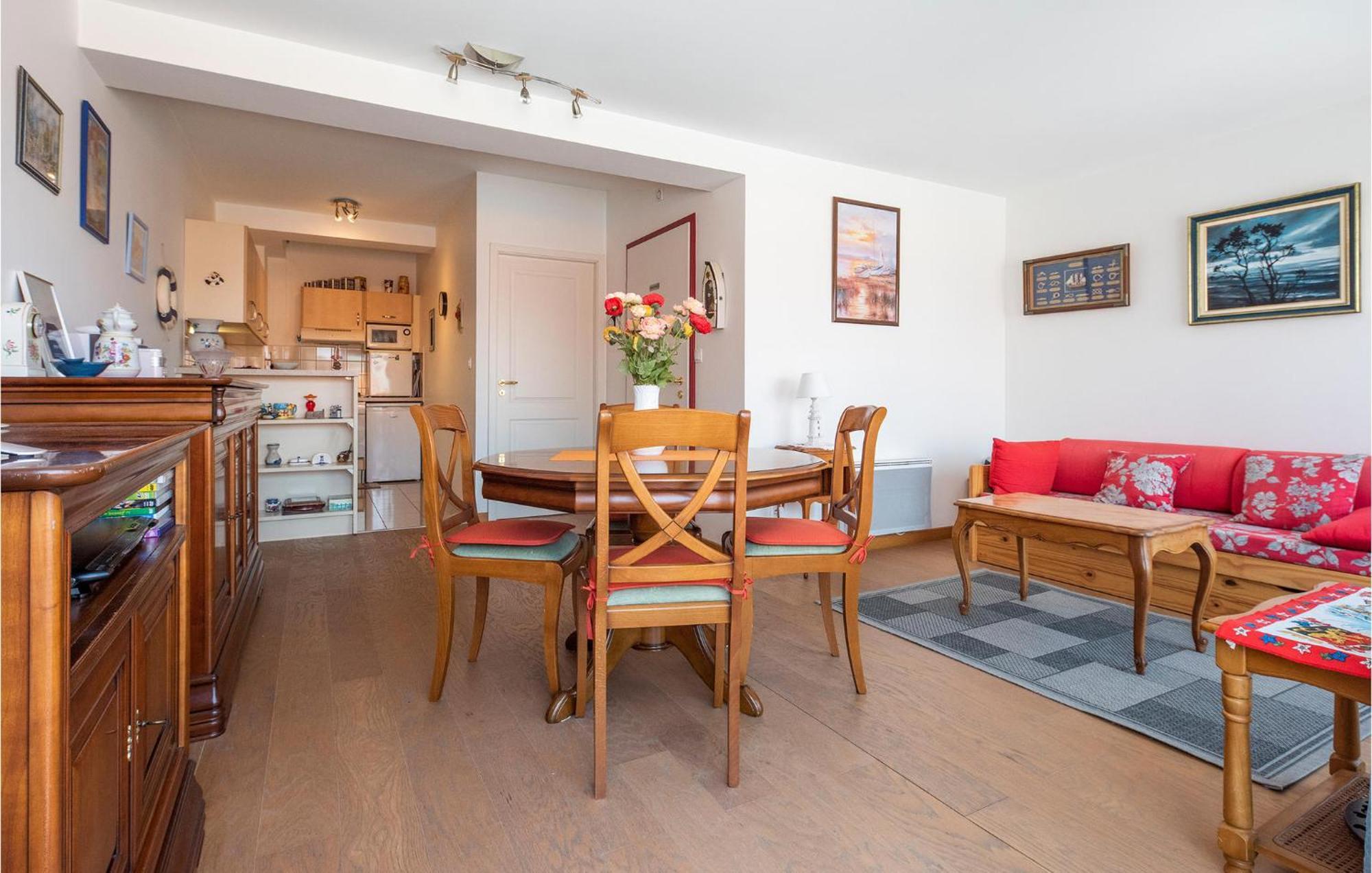 Gorgeous In With Kitchen Apartment *